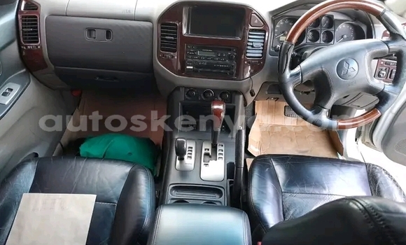 Oofamaa Mitsubishi Pajero Other Makiinaa iti Gatanga keessatti Nairobi keessatti Oofamaa Mitsubishi Pajero Other Makiinaa iti Gatanga keessatti Nairobi keessatti