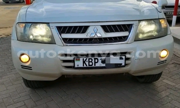 Oofamaa Mitsubishi Pajero Other Makiinaa iti Gatanga keessatti Nairobi keessatti Oofamaa Mitsubishi Pajero Other Makiinaa iti Gatanga keessatti Nairobi keessatti