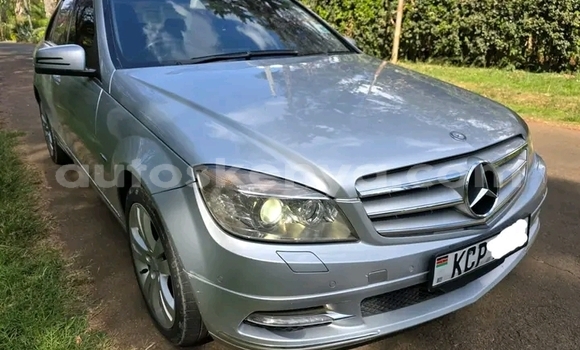 Oofamaa Mercedes‒Benz AMG GLC Other Makiinaa iti Bute keessatti Northeast Kenya keessatti Oofamaa Mercedes‒Benz AMG GLC Other Makiinaa iti Bute keessatti Northeast Kenya keessatti