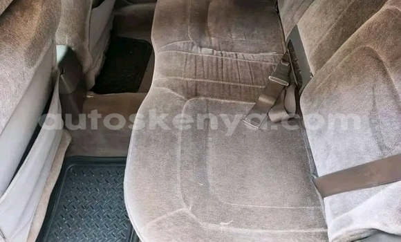 Oofamaa Subaru Legacy Black Makiinaa iti Changamwe keessatti Coast keessatti Oofamaa Subaru Legacy Black Makiinaa iti Changamwe keessatti Coast keessatti