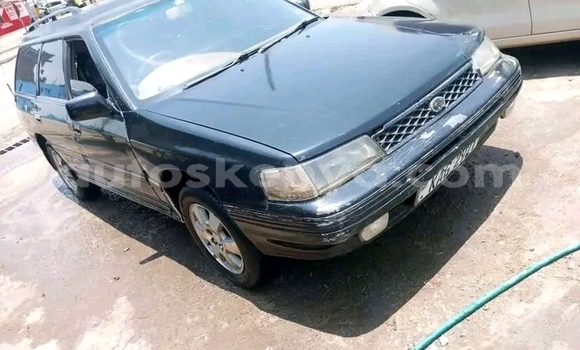 Oofamaa Subaru Legacy Black Makiinaa iti Changamwe keessatti Coast keessatti Oofamaa Subaru Legacy Black Makiinaa iti Changamwe keessatti Coast keessatti