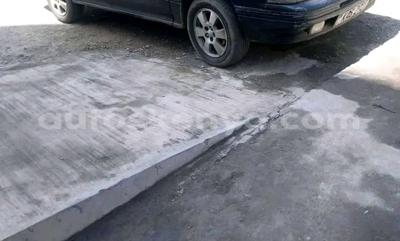 Oofamaa Subaru Legacy Black Makiinaa iti Changamwe keessatti Coast keessatti Oofamaa Subaru Legacy Black Makiinaa iti Changamwe keessatti Coast keessatti