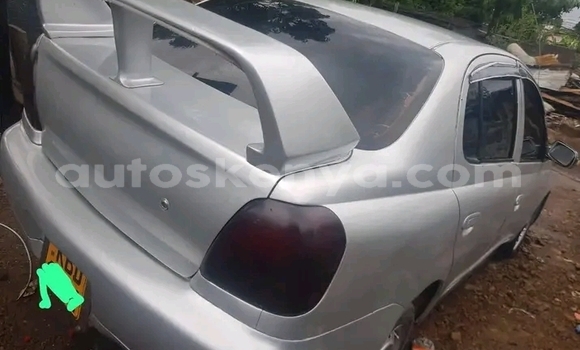 Oofamaa Toyota Platz Other Makiinaa iti Bute keessatti Northeast Kenya keessatti Oofamaa Toyota Platz Other Makiinaa iti Bute keessatti Northeast Kenya keessatti