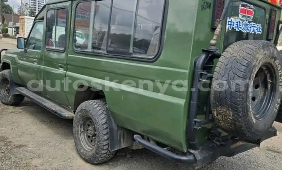 Oofamaa Toyota Land Cruiser Other Makiinaa iti Bute keessatti Northeast Kenya keessatti Oofamaa Toyota Land Cruiser Other Makiinaa iti Bute keessatti Northeast Kenya keessatti