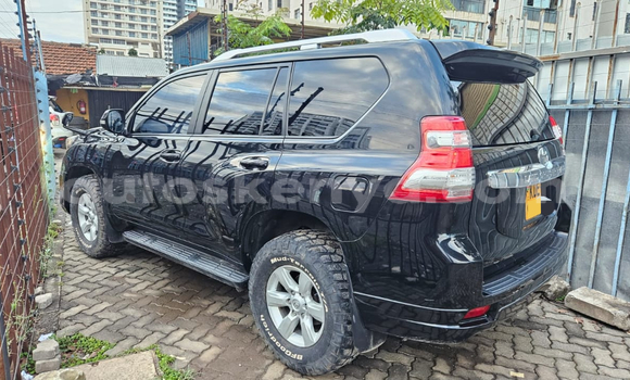 Nunua Mpya Toyota Prado Nyeusi Gari ndani ya Nairobi nchini Nairobi Nunua Mpya Toyota Prado Nyeusi Gari ndani ya Nairobi nchini Nairobi