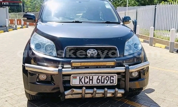 Oofamaa Toyota Rush Black Makiinaa iti Bute keessatti Northeast Kenya keessatti