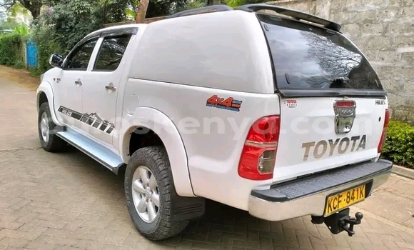 Buy Used Toyota Hilux White Car in Changamwe in Coast Buy Used Toyota Hilux White Car in Changamwe in Coast