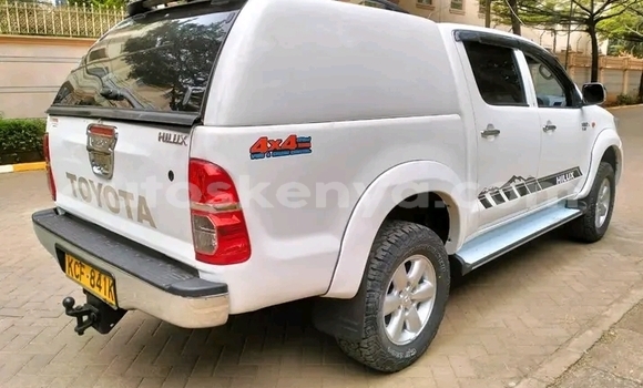 Buy Used Toyota Hilux White Car in Changamwe in Coast Buy Used Toyota Hilux White Car in Changamwe in Coast