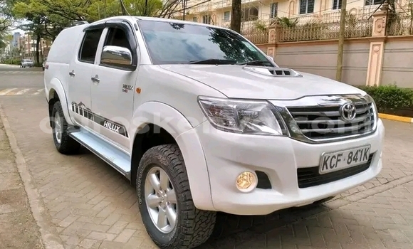Buy Used Toyota Hilux White Car in Changamwe in Coast Buy Used Toyota Hilux White Car in Changamwe in Coast