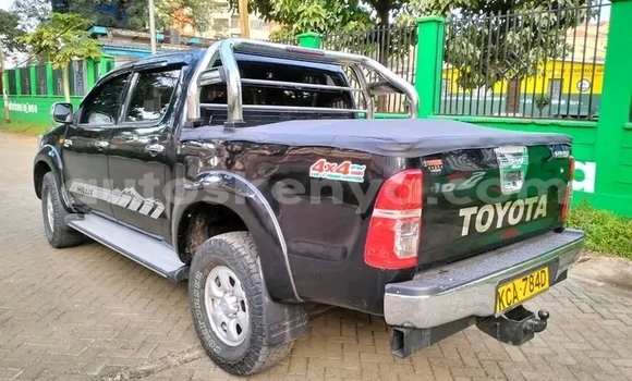 Buy Used Toyota Hilux Black Car in Bute in Northeast Kenya Buy Used Toyota Hilux Black Car in Bute in Northeast Kenya