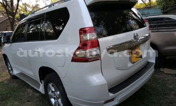 Buy Used Toyota Prado White Car in Changamwe in Coast Buy Used Toyota Prado White Car in Changamwe in Coast