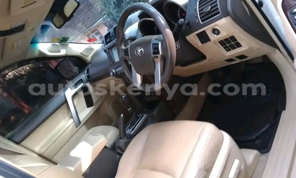 Buy Used Toyota Prado White Car in Changamwe in Coast Buy Used Toyota Prado White Car in Changamwe in Coast