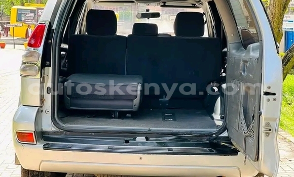 Buy Used Toyota Land Cruiser Prado White Car in Bute in Northeast Kenya Buy Used Toyota Land Cruiser Prado White Car in Bute in Northeast Kenya