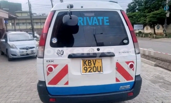 Buy Used Toyota Town Ace White Car in Bute in Northeast Kenya Buy Used Toyota Town Ace White Car in Bute in Northeast Kenya