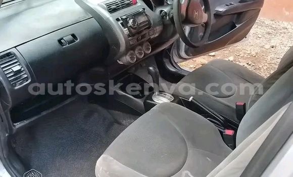 Nunua Ilio tumika Honda Fit Nyingine Gari ndani ya Changamwe nchini Pwani