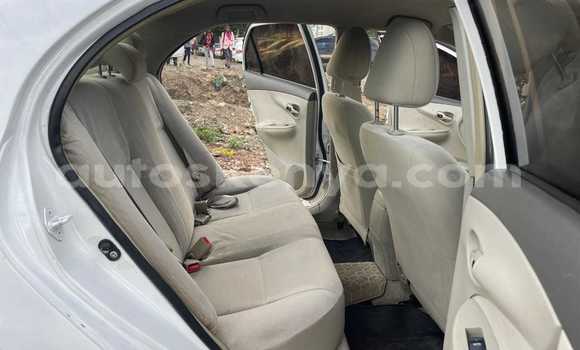 Nunua Ilio tumika Toyota Axio Nyeupe Gari ndani ya Nairobi nchini Nairobi Nunua Ilio tumika Toyota Axio Nyeupe Gari ndani ya Nairobi nchini Nairobi