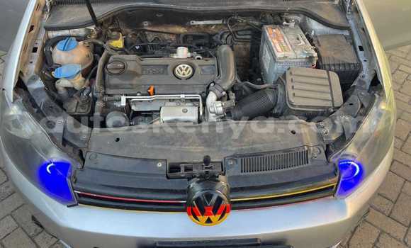 Nunua Ilio tumika Volkswagen Golf Fedha Gari ndani ya Nairobi nchini Nairobi Nunua Ilio tumika Volkswagen Golf Fedha Gari ndani ya Nairobi nchini Nairobi