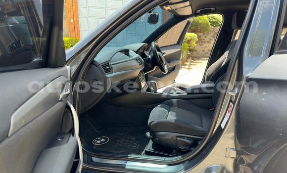 Nunua Ilio tumika BMW X1 Kijani Gari ndani ya Nairobi nchini Nairobi Nunua Ilio tumika BMW X1 Kijani Gari ndani ya Nairobi nchini Nairobi