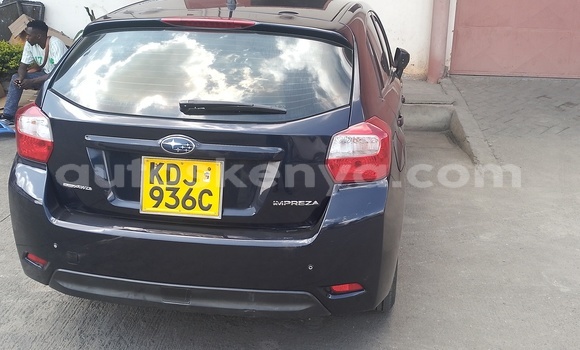 Oofamaa Subaru Impreza Black Makiinaa iti Nairobi keessatti Nairobi keessatti