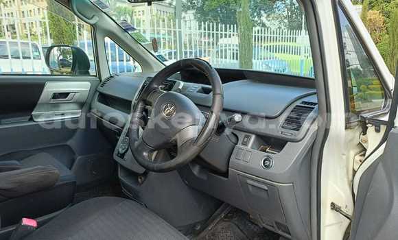 Nunua Ilio tumika Toyota Voxy Nyeupe Gari ndani ya Nairobi nchini Nairobi Nunua Ilio tumika Toyota Voxy Nyeupe Gari ndani ya Nairobi nchini Nairobi