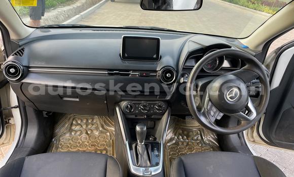 Nunua Ilio tumika Mazda Demio Nyeupe Gari ndani ya Nairobi nchini Nairobi Nunua Ilio tumika Mazda Demio Nyeupe Gari ndani ya Nairobi nchini Nairobi