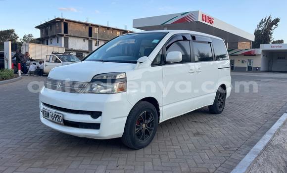 Nunua Ilio tumika Toyota Voxy Nyeupe Gari ndani ya Nairobi nchini Nairobi Nunua Ilio tumika Toyota Voxy Nyeupe Gari ndani ya Nairobi nchini Nairobi