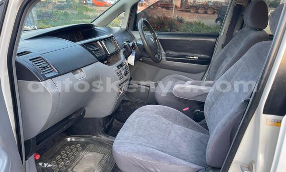 Nunua Ilio tumika Toyota Voxy Nyeupe Gari ndani ya Nairobi nchini Nairobi Nunua Ilio tumika Toyota Voxy Nyeupe Gari ndani ya Nairobi nchini Nairobi