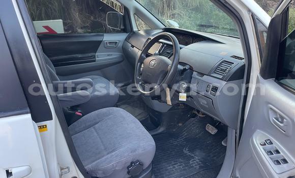 Nunua Ilio tumika Toyota Voxy Nyeupe Gari ndani ya Nairobi nchini Nairobi Nunua Ilio tumika Toyota Voxy Nyeupe Gari ndani ya Nairobi nchini Nairobi