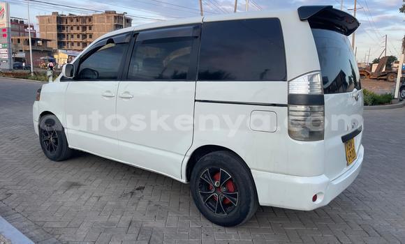 Nunua Ilio tumika Toyota Voxy Nyeupe Gari ndani ya Nairobi nchini Nairobi Nunua Ilio tumika Toyota Voxy Nyeupe Gari ndani ya Nairobi nchini Nairobi