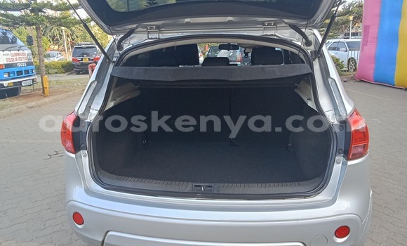 Nunua Ilio tumika Nissan Dualis Nyeupe Gari ndani ya Nairobi nchini Nairobi Nunua Ilio tumika Nissan Dualis Nyeupe Gari ndani ya Nairobi nchini Nairobi