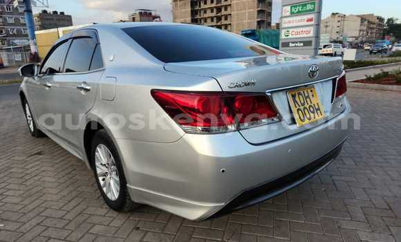 Nunua Ilio tumika Toyota Crown Fedha Gari ndani ya Nairobi nchini Nairobi Nunua Ilio tumika Toyota Crown Fedha Gari ndani ya Nairobi nchini Nairobi