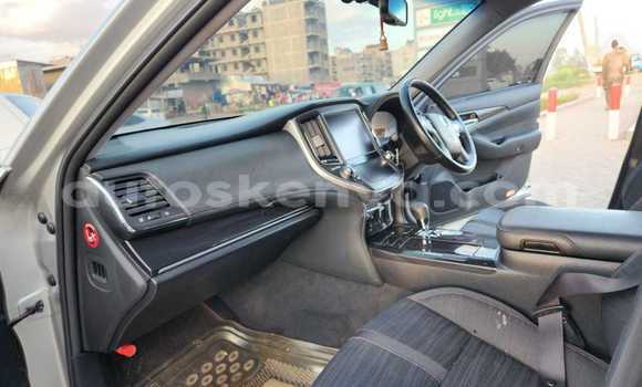 Nunua Ilio tumika Toyota Crown Fedha Gari ndani ya Nairobi nchini Nairobi Nunua Ilio tumika Toyota Crown Fedha Gari ndani ya Nairobi nchini Nairobi