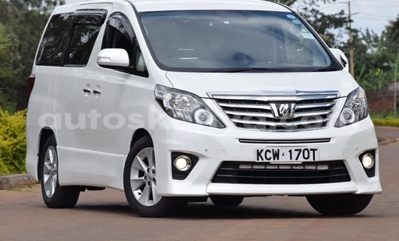Oofamaa Toyota Alphard White Makiinaa iti Machakos keessatti Nairobi keessatti