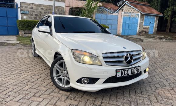 Nunua Ilio tumika Mercedes‒Benz 200 Nyeupe Gari ndani ya Nairobi nchini Nairobi Nunua Ilio tumika Mercedes‒Benz 200 Nyeupe Gari ndani ya Nairobi nchini Nairobi