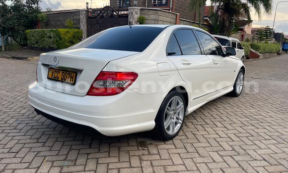 Nunua Ilio tumika Mercedes‒Benz 200 Nyeupe Gari ndani ya Nairobi nchini Nairobi Nunua Ilio tumika Mercedes‒Benz 200 Nyeupe Gari ndani ya Nairobi nchini Nairobi