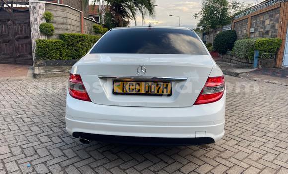 Nunua Ilio tumika Mercedes‒Benz 200 Nyeupe Gari ndani ya Nairobi nchini Nairobi Nunua Ilio tumika Mercedes‒Benz 200 Nyeupe Gari ndani ya Nairobi nchini Nairobi