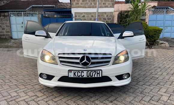 Nunua Ilio tumika Mercedes‒Benz 200 Nyeupe Gari ndani ya Nairobi nchini Nairobi Nunua Ilio tumika Mercedes‒Benz 200 Nyeupe Gari ndani ya Nairobi nchini Nairobi