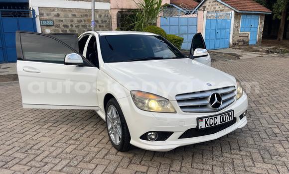 Nunua Ilio tumika Mercedes‒Benz 200 Nyeupe Gari ndani ya Nairobi nchini Nairobi Nunua Ilio tumika Mercedes‒Benz 200 Nyeupe Gari ndani ya Nairobi nchini Nairobi
