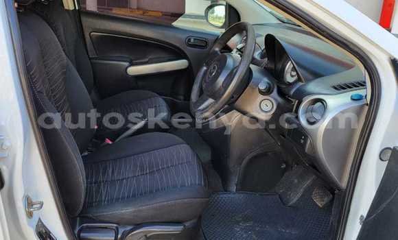 Nunua Ilio tumika Mazda Demio Nyeupe Gari ndani ya Nairobi nchini Nairobi Nunua Ilio tumika Mazda Demio Nyeupe Gari ndani ya Nairobi nchini Nairobi