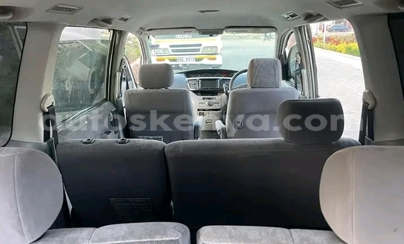 Nunua Ilio tumika Toyota Voxy Nyeupe Gari ndani ya Nairobi nchini Nairobi Nunua Ilio tumika Toyota Voxy Nyeupe Gari ndani ya Nairobi nchini Nairobi