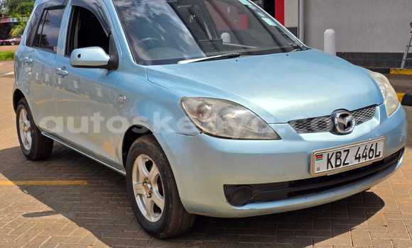 Oofamaa Mazda Demio Silver Makiinaa iti Nairobi keessatti Nairobi keessatti