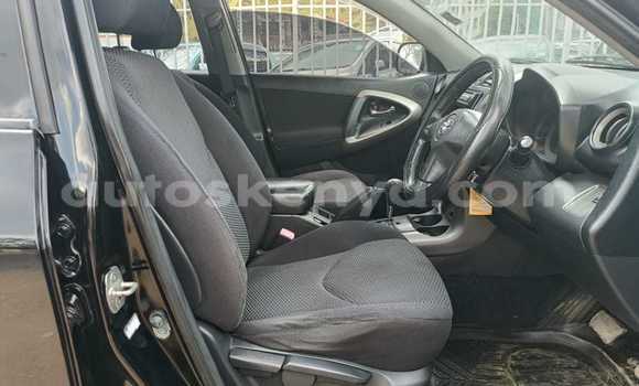 Nunua Ilio tumika Toyota RAV4 Nyeusi Gari ndani ya Nairobi nchini Nairobi Nunua Ilio tumika Toyota RAV4 Nyeusi Gari ndani ya Nairobi nchini Nairobi