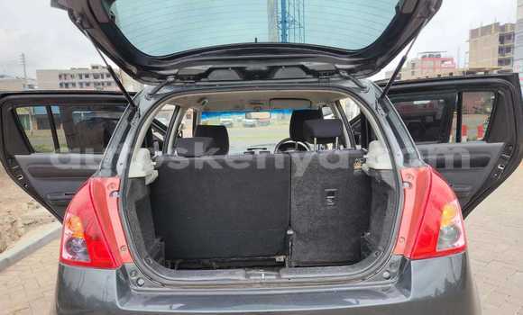 Nunua Ilio tumika Suzuki Swift Kijani Gari ndani ya Nairobi nchini Nairobi Nunua Ilio tumika Suzuki Swift Kijani Gari ndani ya Nairobi nchini Nairobi