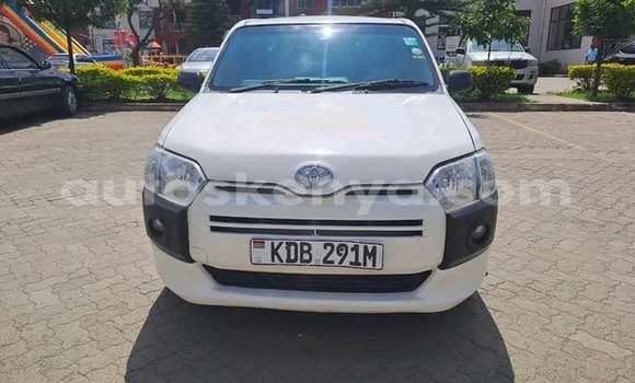 Buy Used Toyota Probox White Car in Nairobi in Nairobi