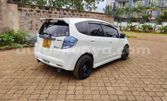 Buy Used Honda Fit White Car in Nairobi in Nairobi Buy Used Honda Fit White Car in Nairobi in Nairobi