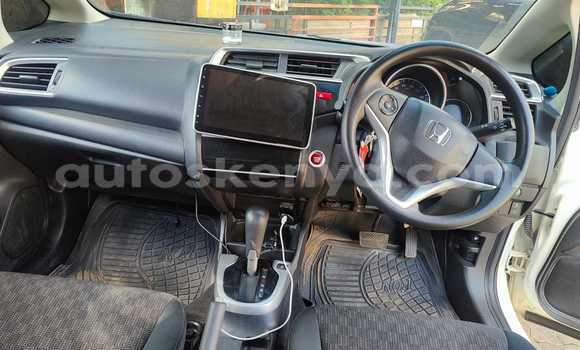 Buy Used Honda Fit White Car in Kiambu in Central Kenya Buy Used Honda Fit White Car in Kiambu in Central Kenya