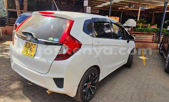 Buy Used Honda Fit White Car in Kiambu in Central Kenya Buy Used Honda Fit White Car in Kiambu in Central Kenya