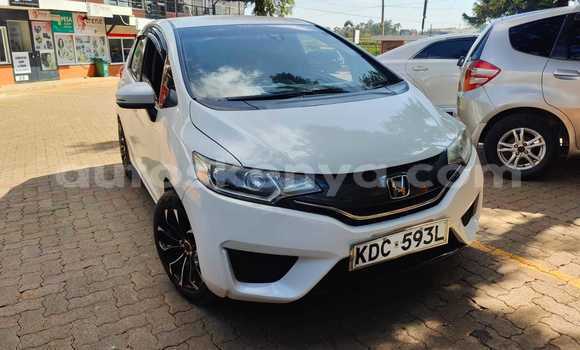 Buy Used Honda Fit White Car in Kiambu in Central Kenya Buy Used Honda Fit White Car in Kiambu in Central Kenya