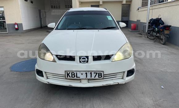 Oofamaa Nissan Wingroad White Makiinaa iti Nairobi keessatti Nairobi keessatti