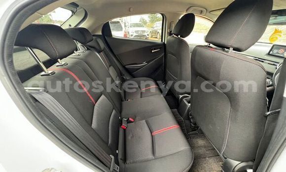 Nunua Ilio tumika Mazda Demio Nyeupe Gari ndani ya Machakos nchini Nairobi Nunua Ilio tumika Mazda Demio Nyeupe Gari ndani ya Machakos nchini Nairobi